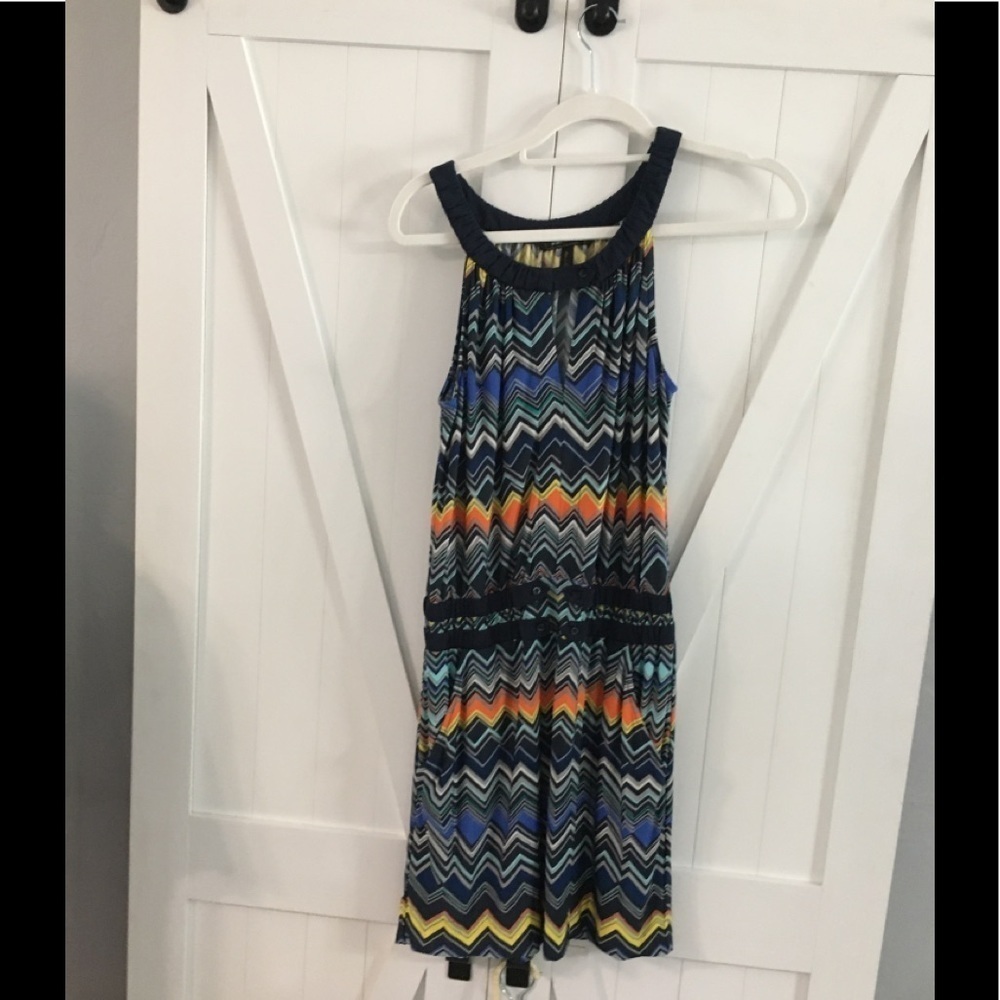 BCBG Maxazria Multicolored Geometric sleeveless Mini dress. Size XS. Pockets